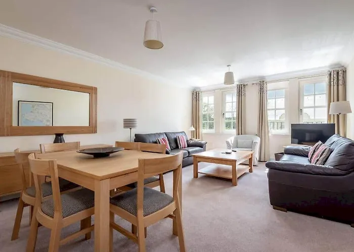 Adamson Court - No 11