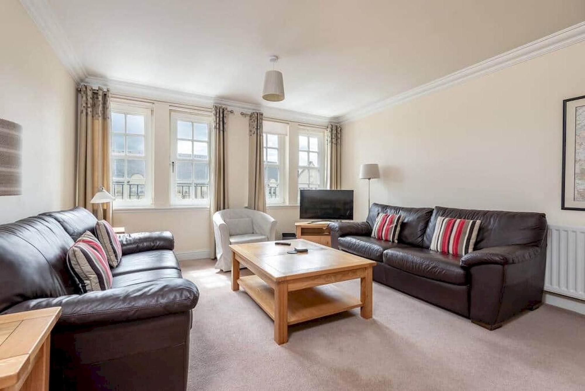 Adamson Court - No 11 *